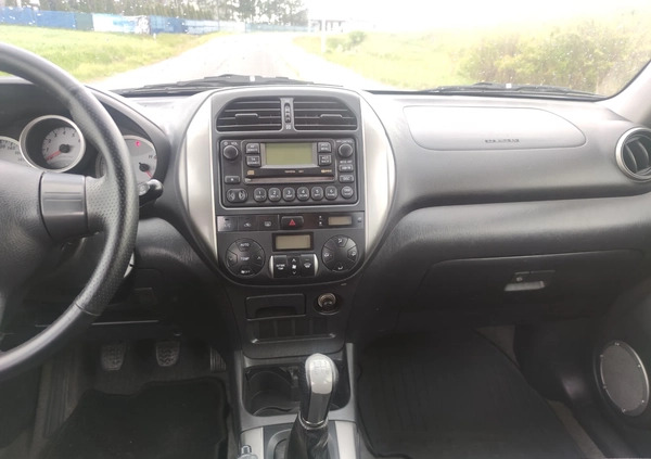 Toyota RAV4 cena 24900 przebieg: 223000, rok produkcji 2005 z Gniezno małe 232